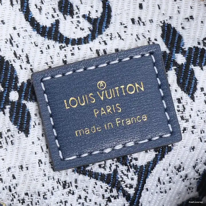 Fashionrepsfam ru Bag LV 2204YA0056 1015